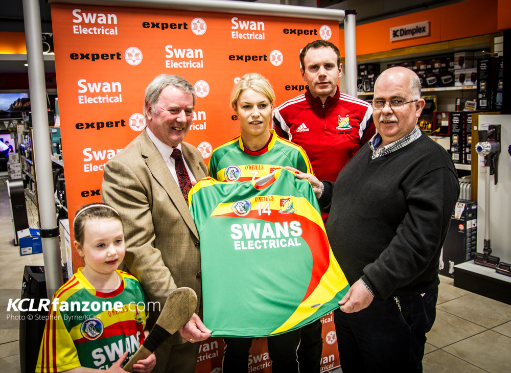 Sean Swan and Carlow Camogie at the launch of their new jersey