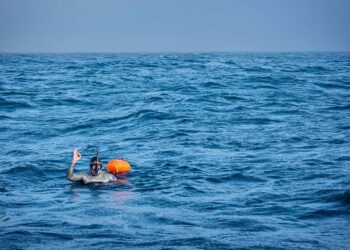 Man attempting to swim around Ireland!