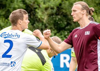 Player greetings during Covid-19. Photo: Unsplash