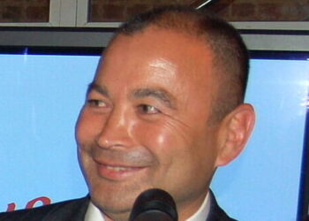 England head coach Eddie Jones has turned up the heat ahead of Ireland clash.