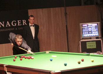 Chalk it down: World Champion Stephen Hendry returns to his first snooker tournament since 2012