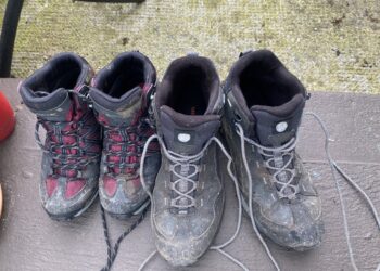 Mucky boots (Eimear Ní Bhraonáin)