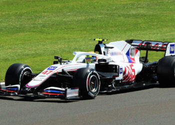 World Sport cutting ties with Russia as athletes banned from Paralympics and F1 Grand Prix contract terminated