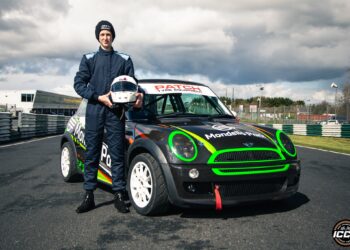 David Travers from Kilkenny in front of his Mini Cooper (Credit: ICCR/Facebook)