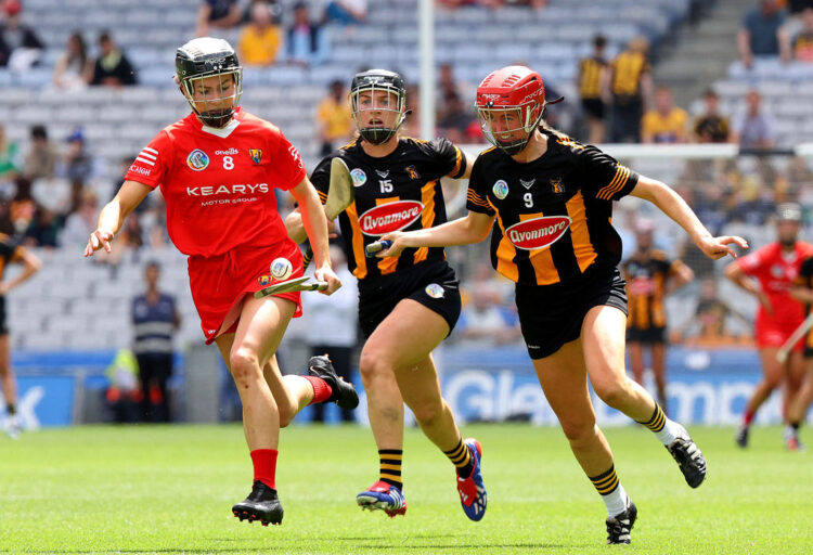 Cork's Saoirse McCarthy comes up against Kellyann Doyle and Julianne Malone of Kilkenny. Photo: ©INPHO/Bryan Keane